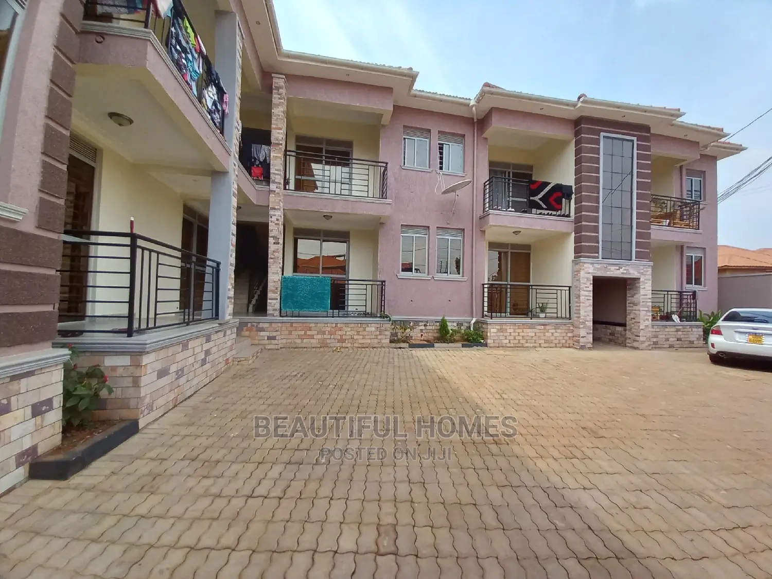 Furnished 2bdrm Apartment in Kira Tarmack, Central Division for Sale in Central Division