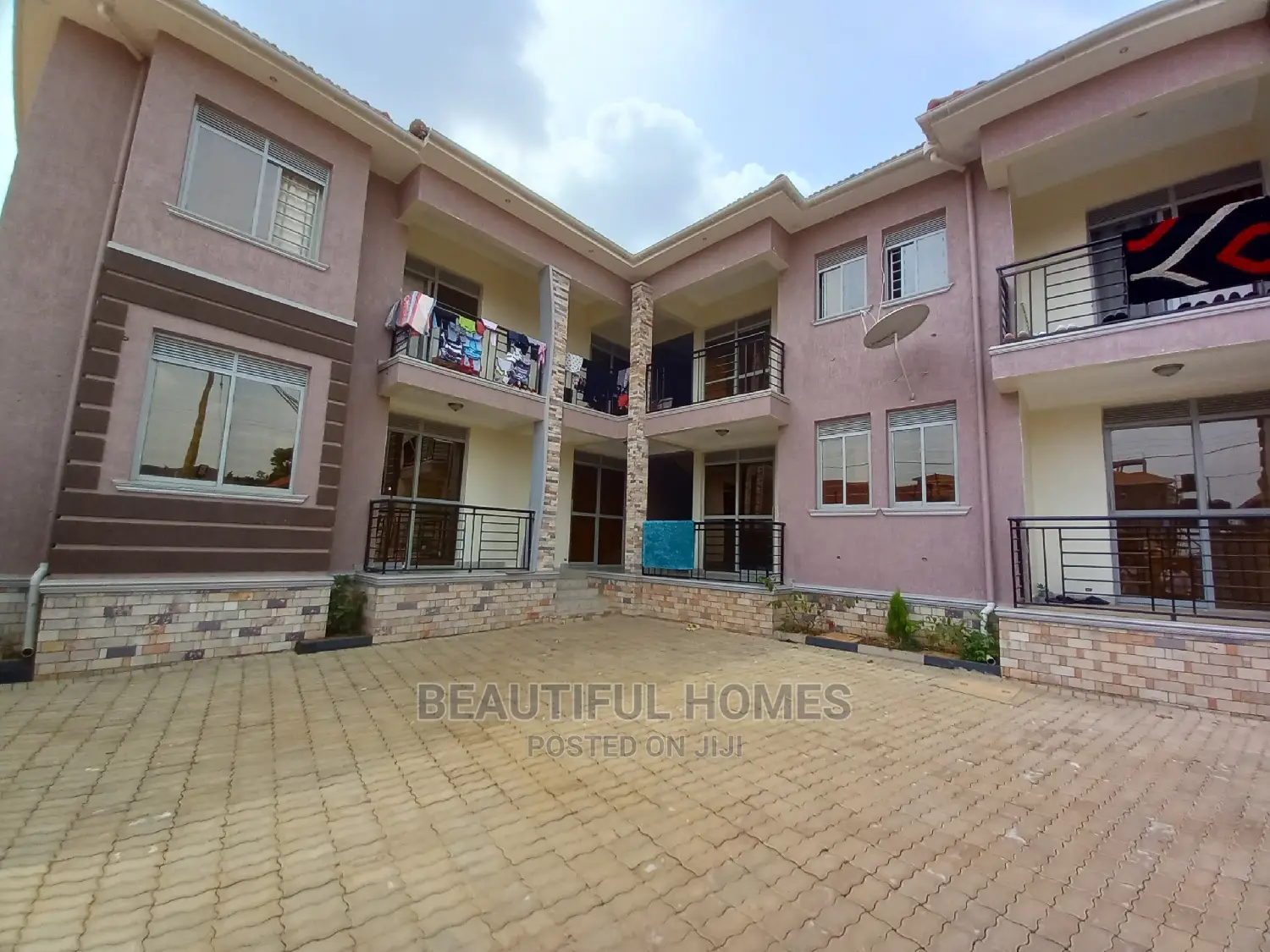 Furnished 2bdrm Apartment in Kira Tarmack, Central Division for Sale in Central Division