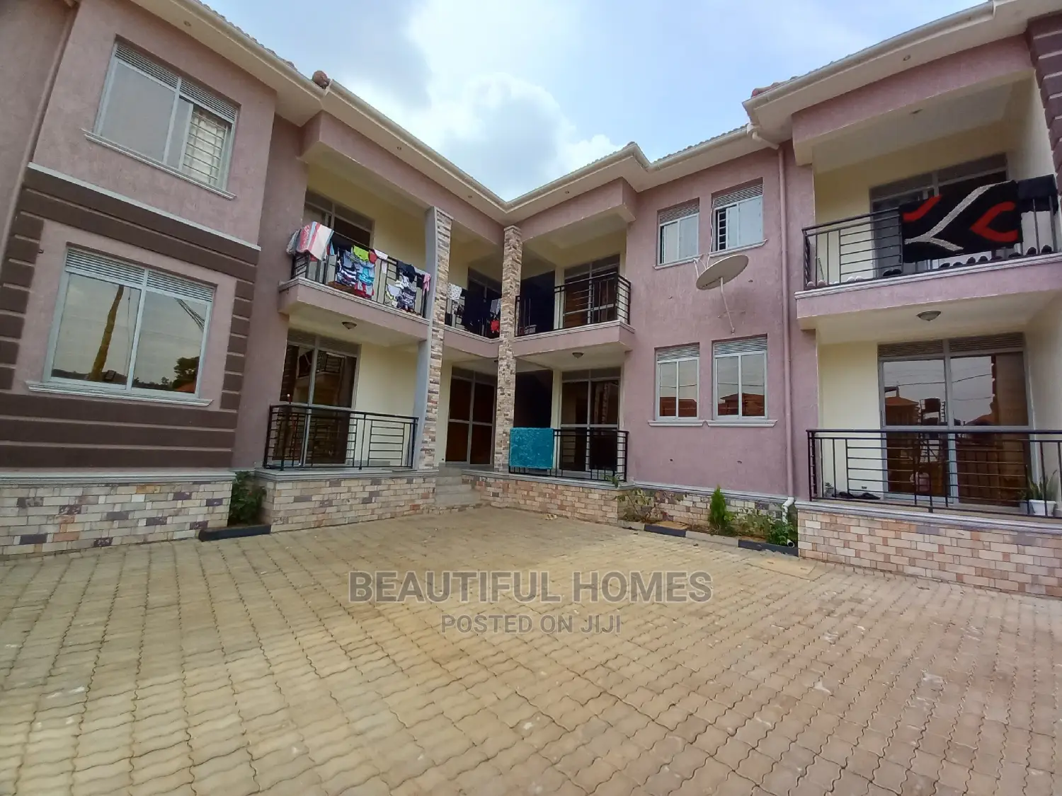 Furnished 2bdrm Apartment in Kira Tarmack, Central Division for Sale in Central Division
