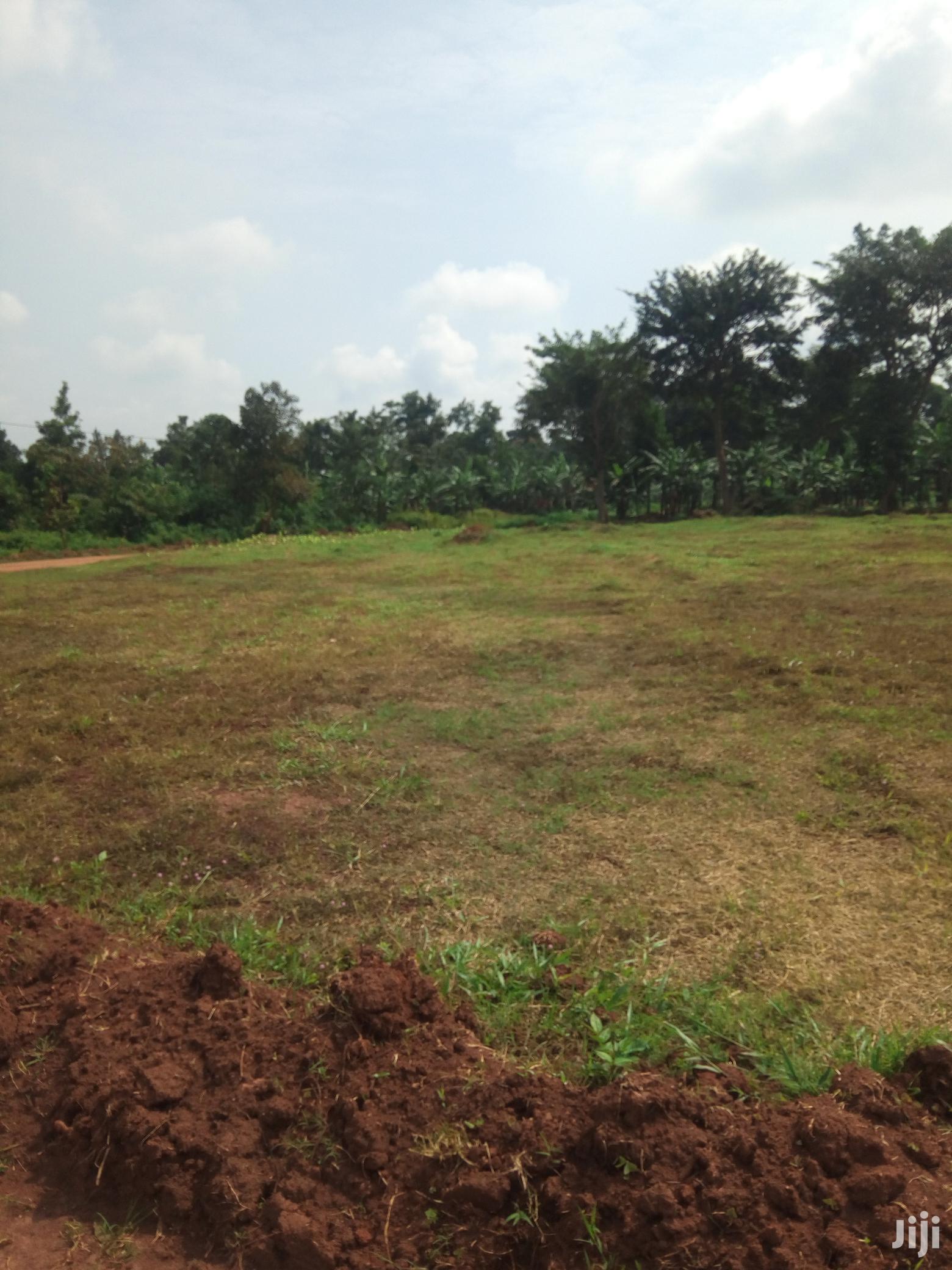 Kira Kimwani 25 Decimals Close Tarmack on Sell in Kampala