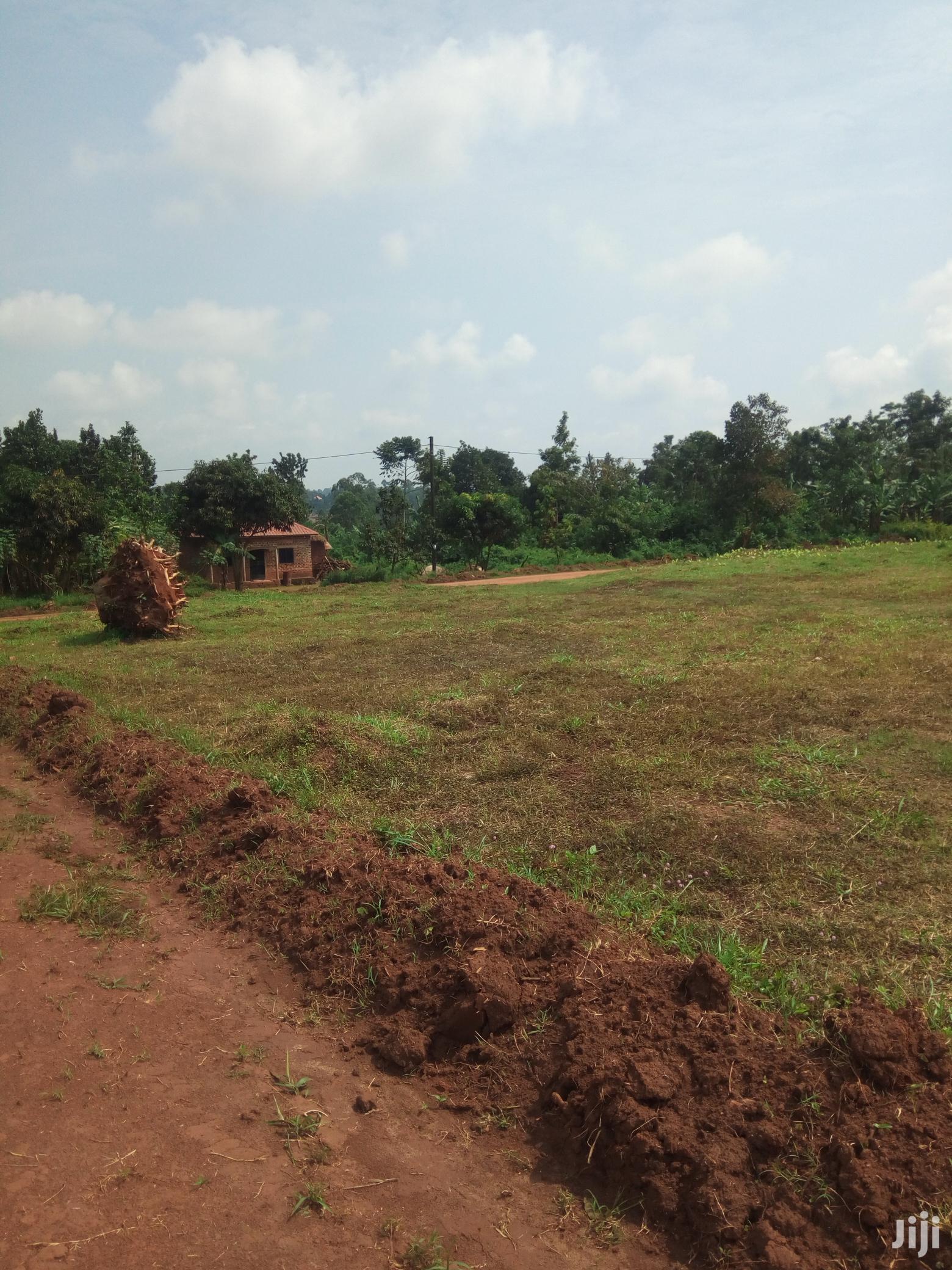Kira Kimwani 25 Decimals Close Tarmack on Sell in Kampala