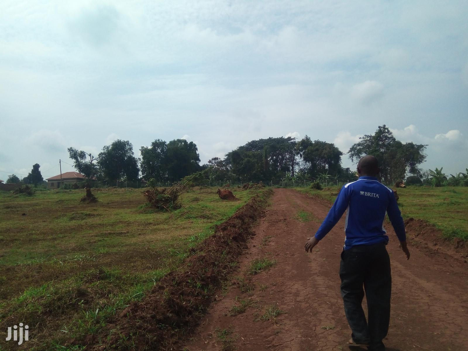 Kira Kimwani 25 Decimals Close Tarmack on Sell in Kampala