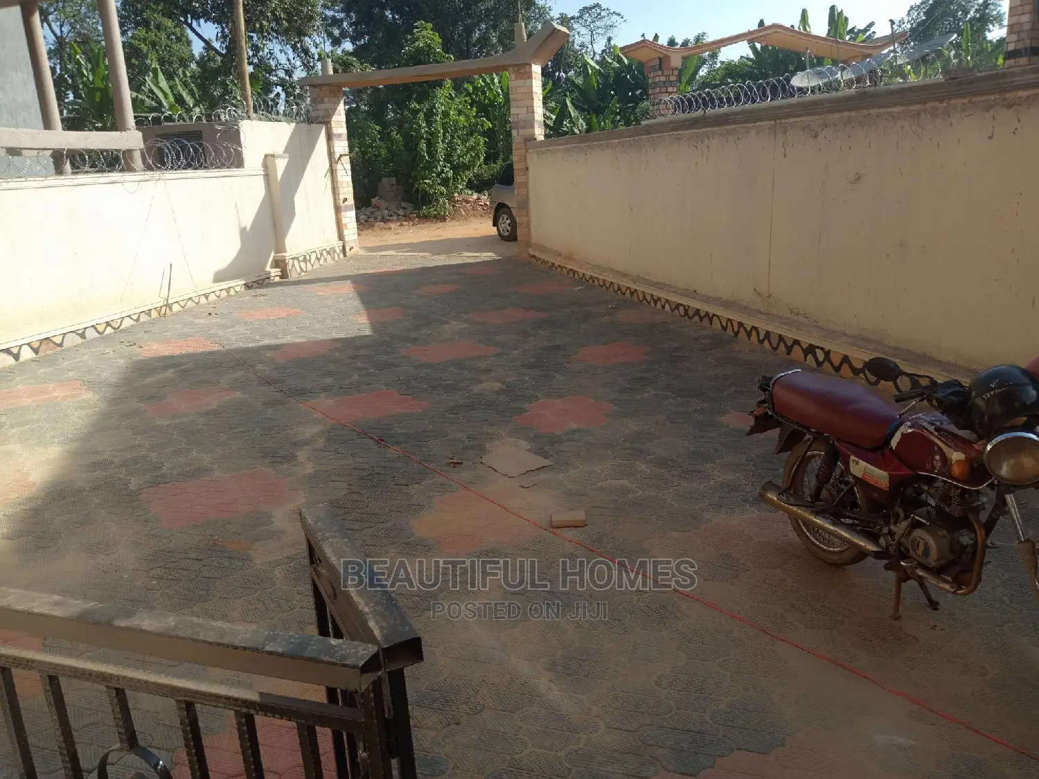 Furnished 4bdrm House in Kira First for Sale in Kira