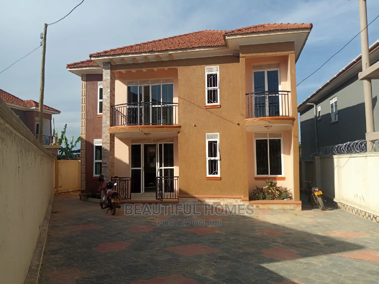 Furnished 4bdrm House in Kira First for Sale in Kira