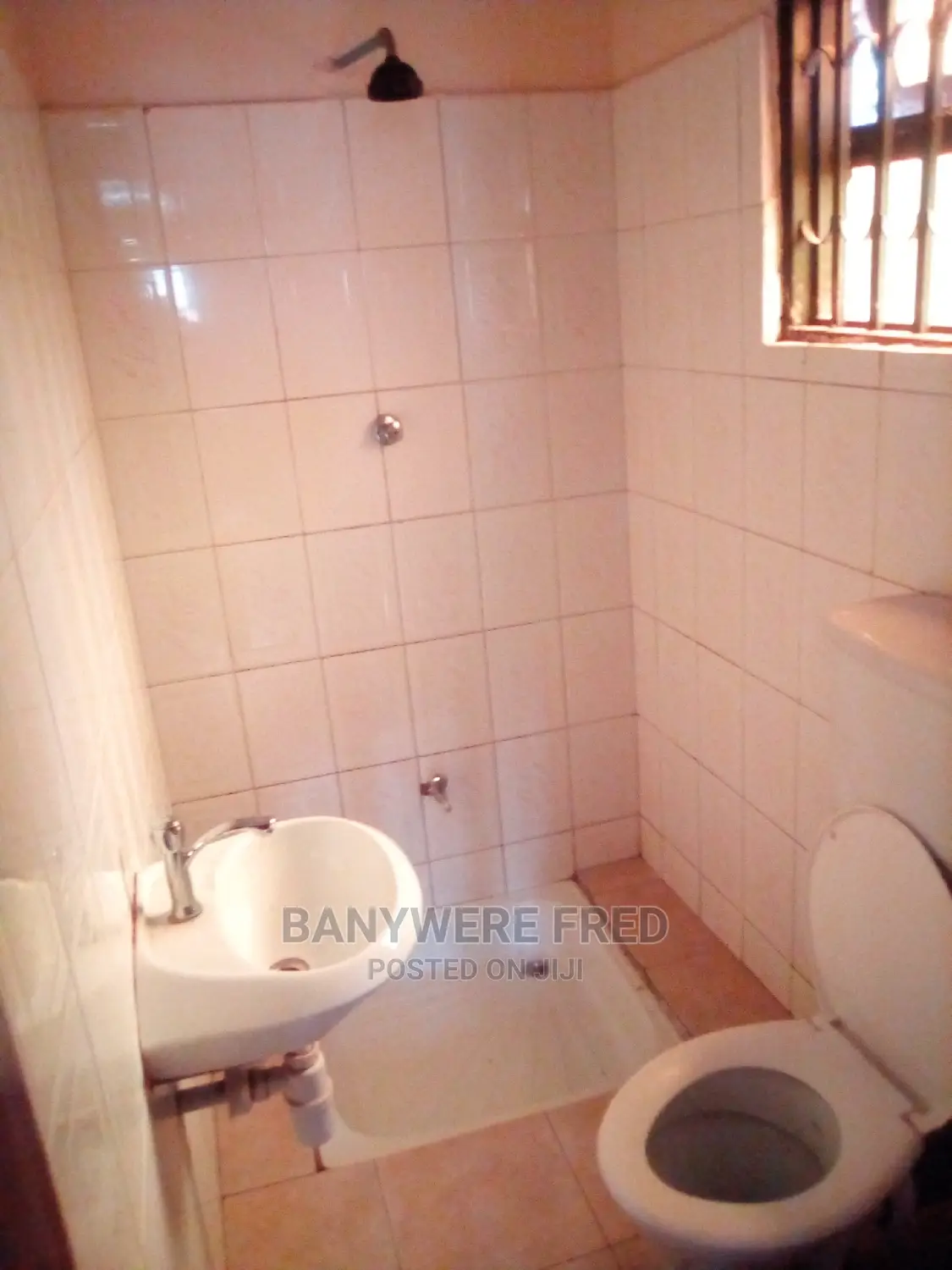 Furnished 3bdrm Bungalow in Kira for Rent in Kira