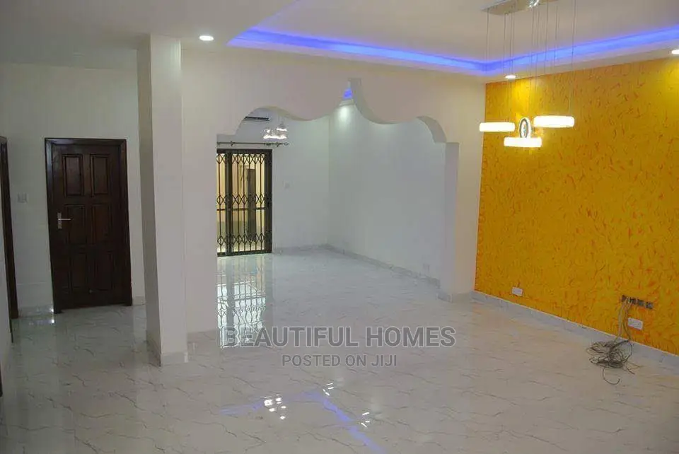 Furnished 5bdrm House in Kira Rich for Sale in Kira