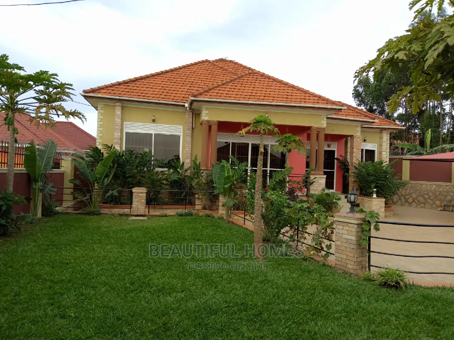 Furnished 4bdrm Bungalow in Kira for Sale in Kira