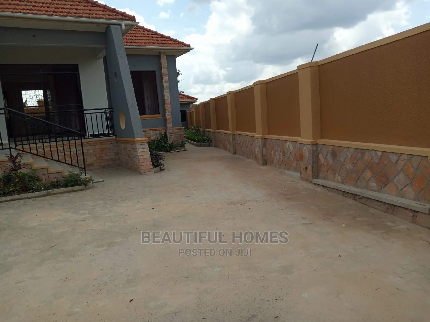 Furnished 4bdrm House in Kira for Sale in Kira