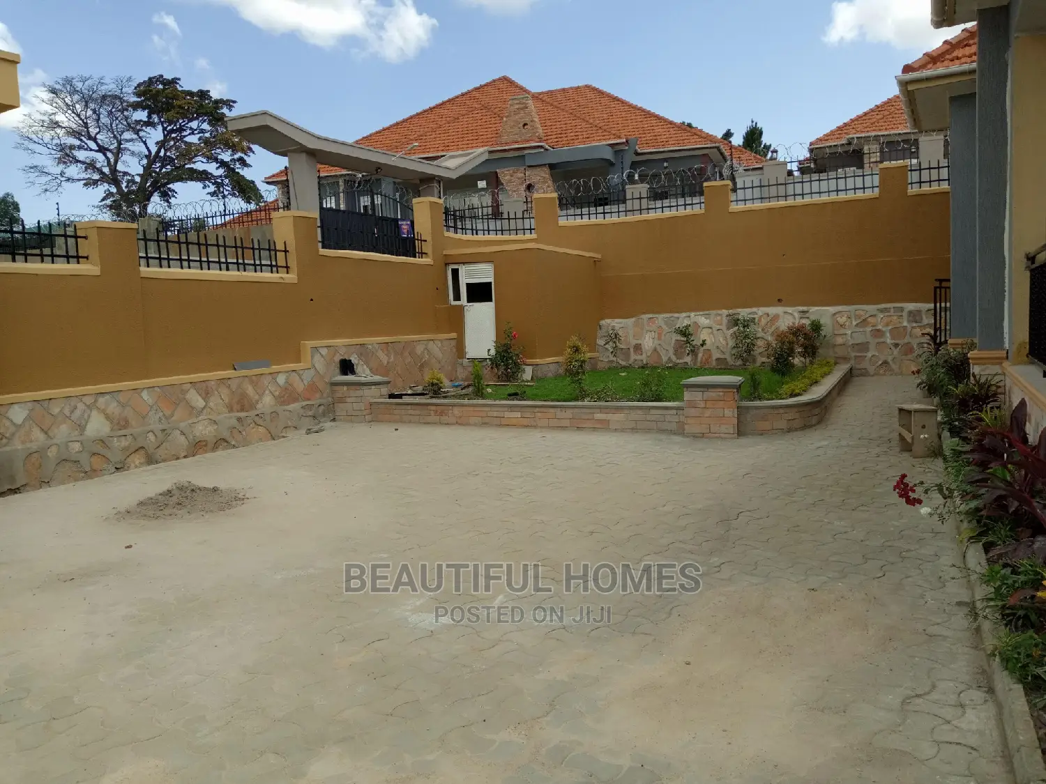 Furnished 4bdrm House in Kira for Sale in Kira