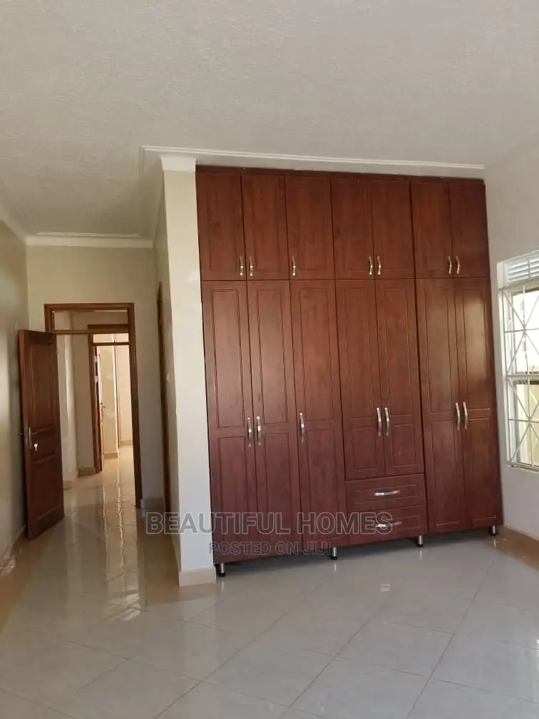 Furnished 4bdrm House in Mamerito Road, Kira for Sale in Kira