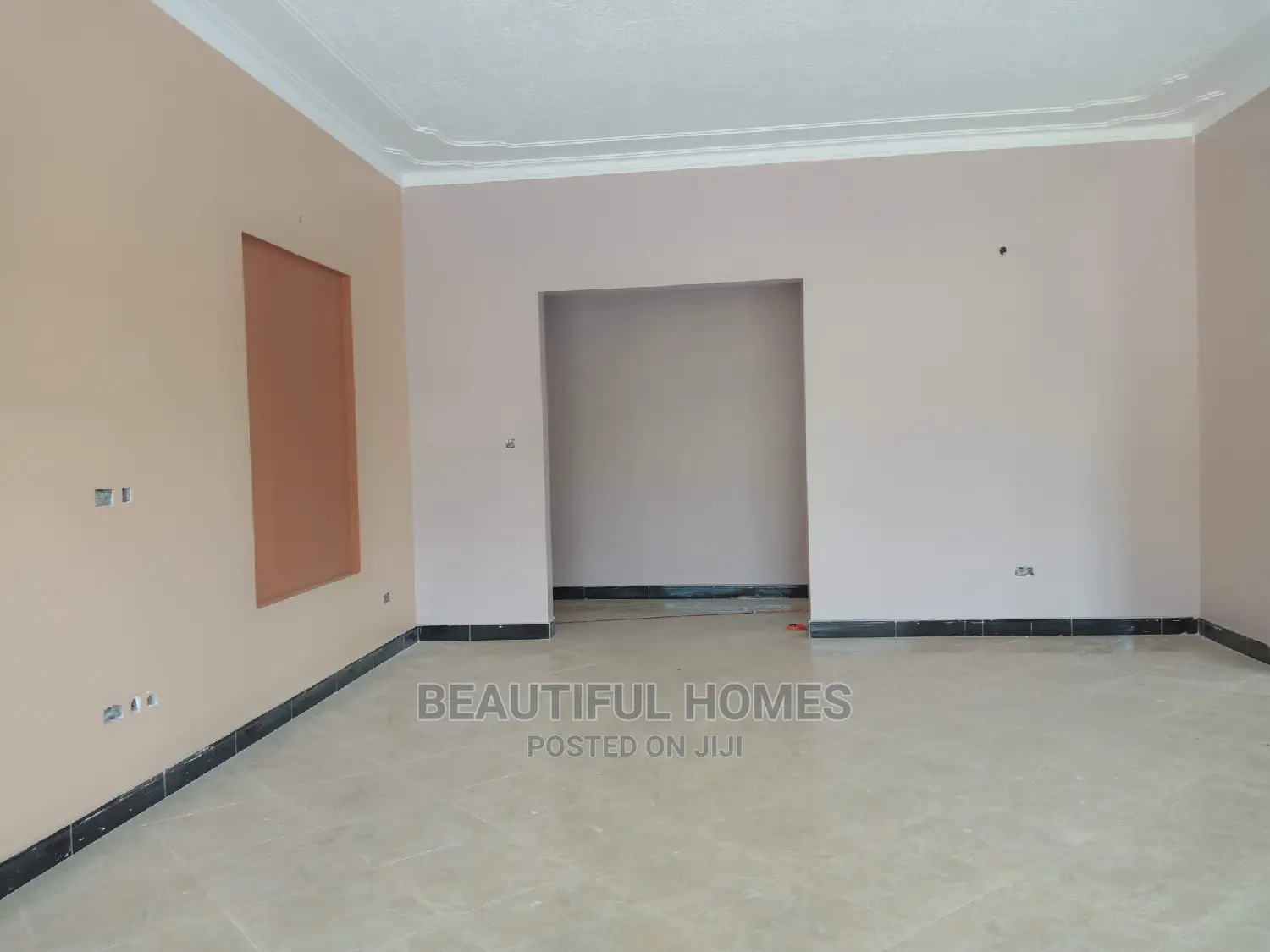 Furnished 4bdrm Bungalow in Adorable, Kira for Sale in Kira