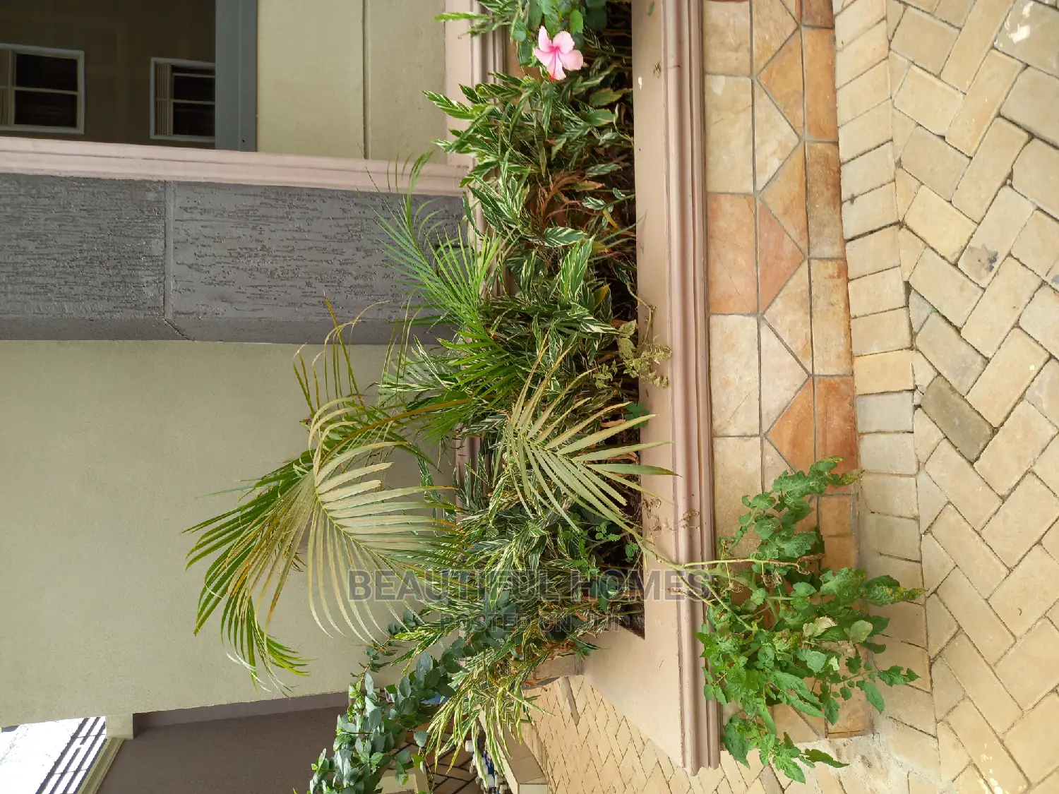 Furnished 2bdrm Apartment in Kisaasi, Central Division for Sale in Central Division
