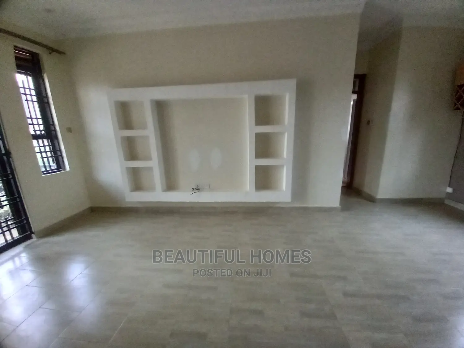 Furnished 2bdrm Block of Flats in Kisaasi, Central Division for Sale in Central Division