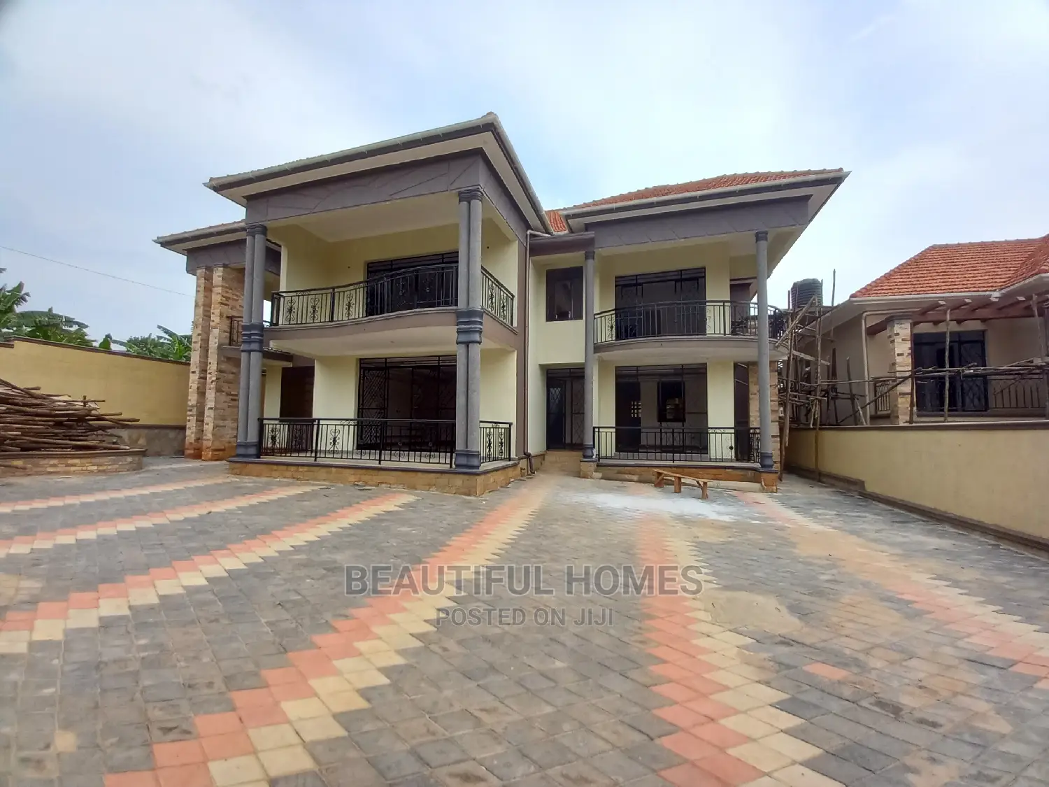 Furnished 6bdrm Block of Flats in Najjera, Central Division for Sale in Central Division