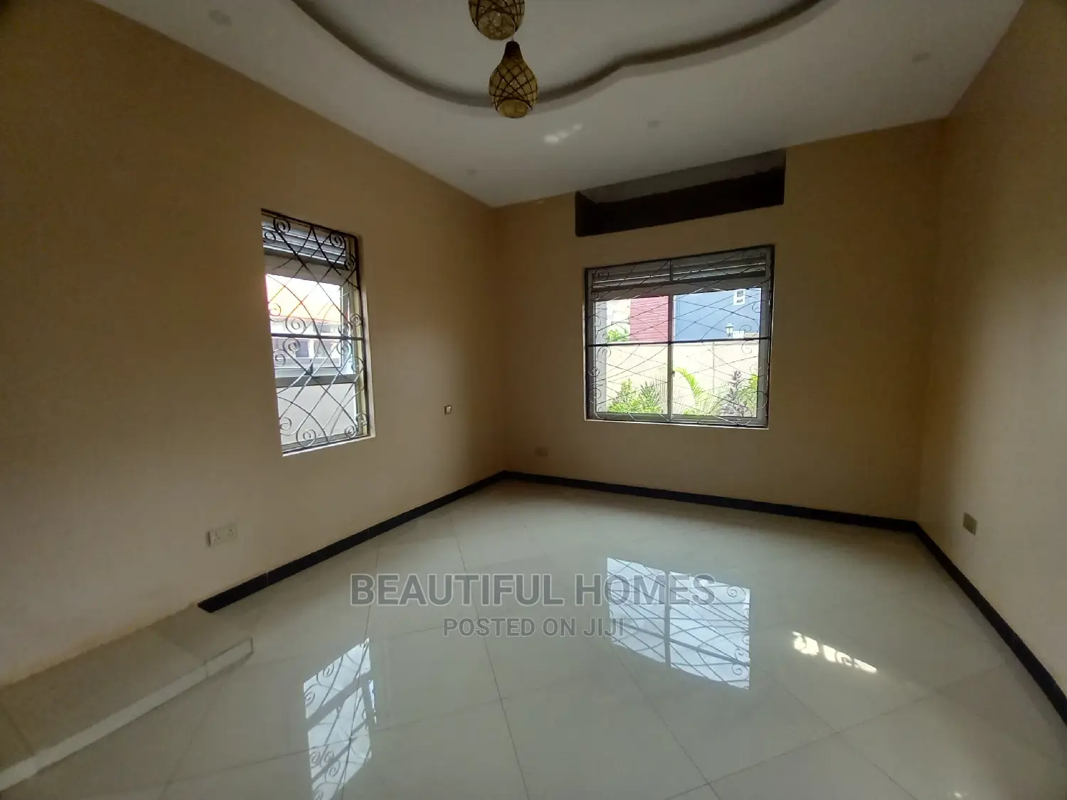 Furnished 2bdrm Apartment in Kisaasi, Central Division for Sale in Central Division