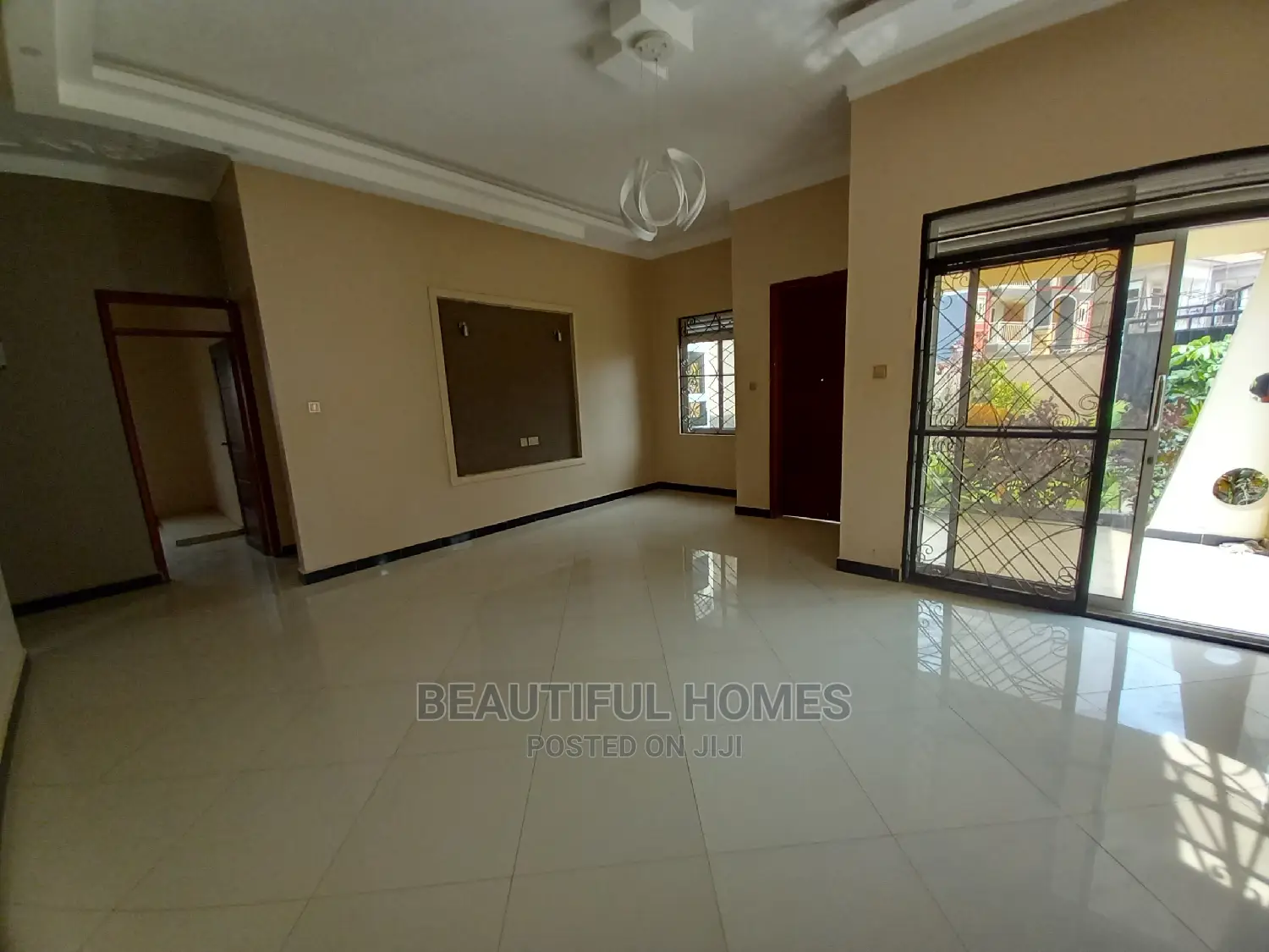 Furnished 2bdrm Apartment in Kisaasi, Central Division for Sale in Central Division