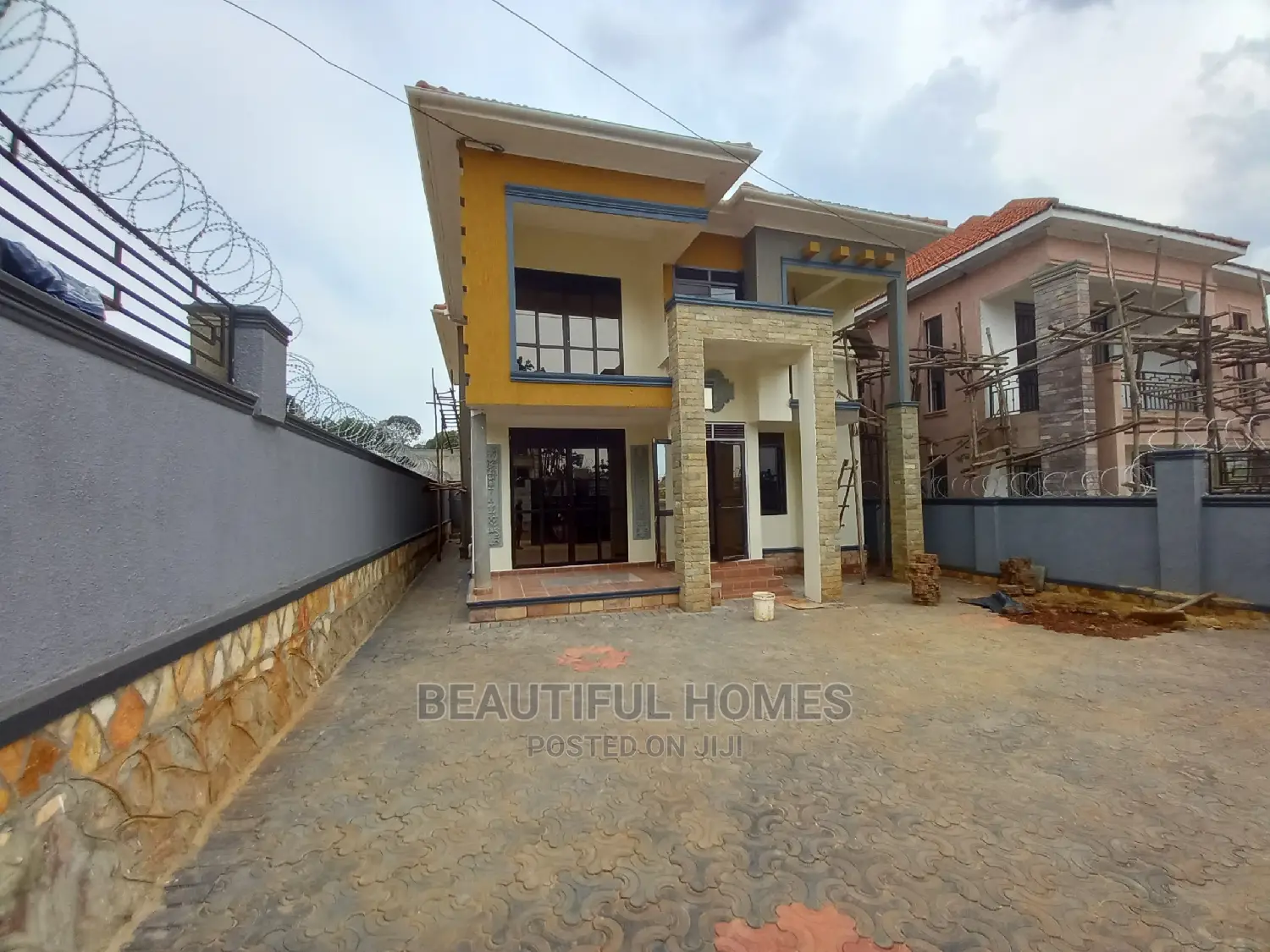 Furnished 4bdrm Mansion in Najjera Gated Estate, Central Division in Central Division