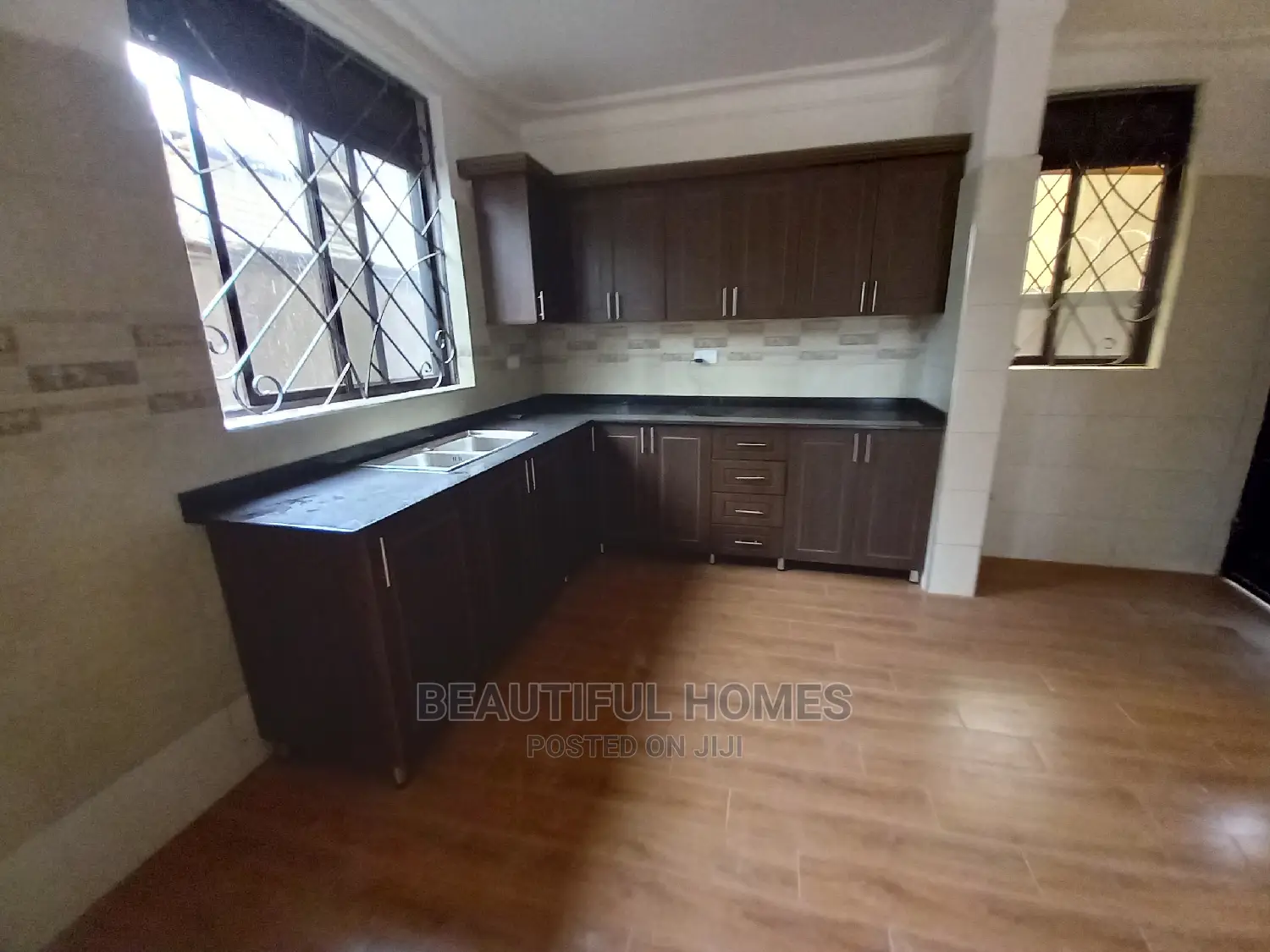 Furnished 4bdrm Duplex in Najjera Corporate, Central Division for Sale in Central Division