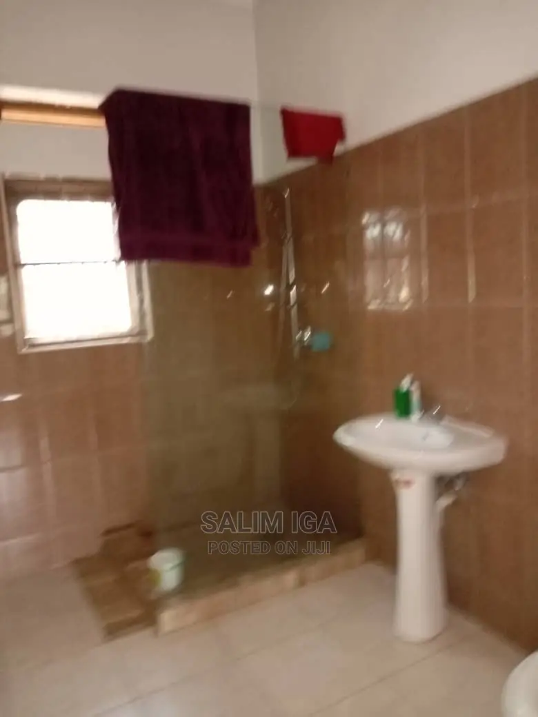 5bdrm Duplex in Kololo Property, Central Division for Rent in Central Division