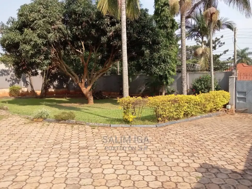 5bdrm Duplex in Kololo Property, Central Division for Rent in Central Division