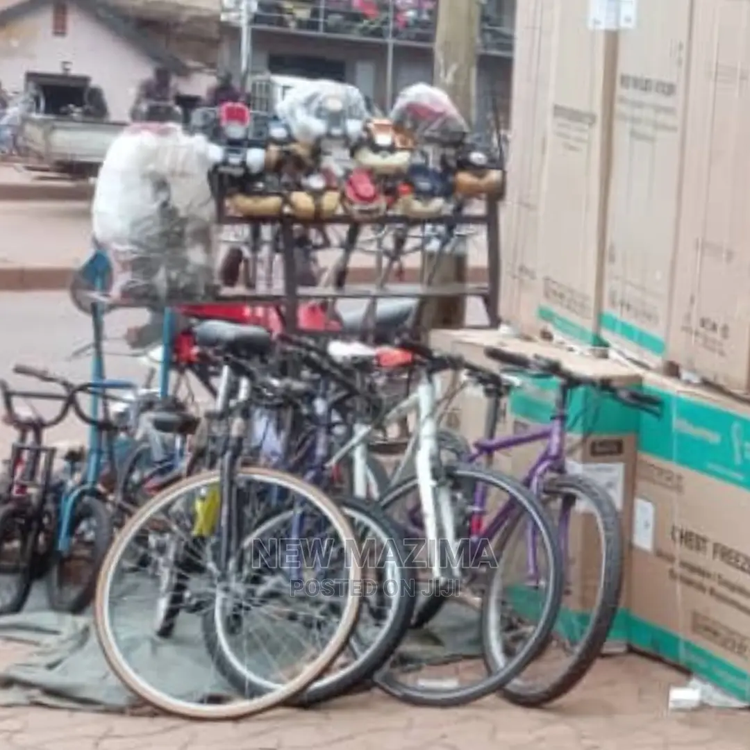 Commercial Busy Shop for Rent in Heart of Katwe Main Road in Makindye