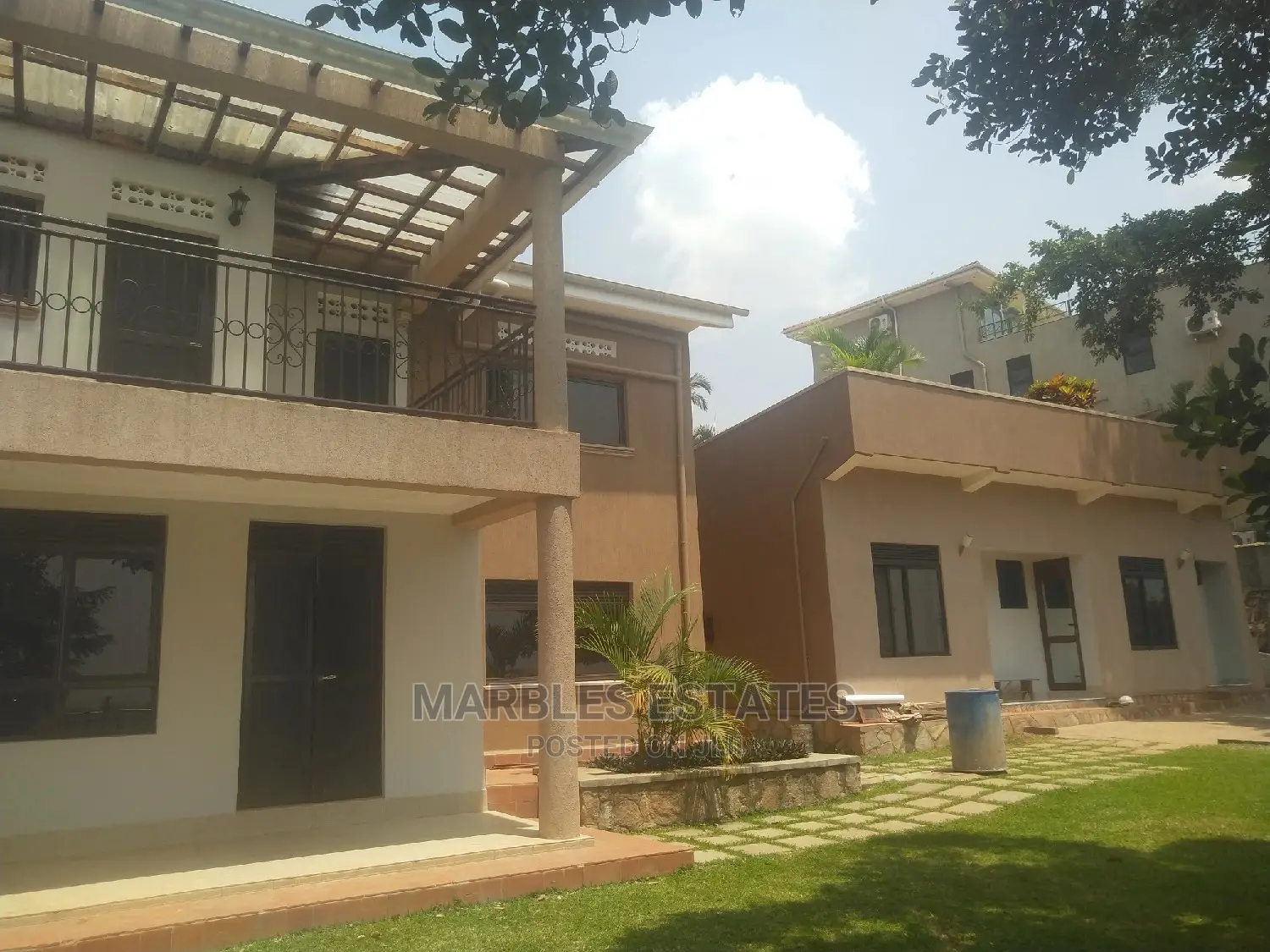 10bdrm House in Kololo, Central Division for Rent in Central Division