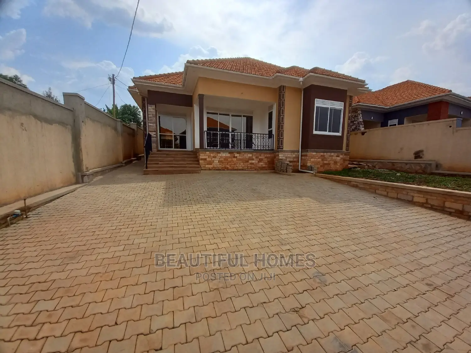 Furnished 4bdrm House in Kira Mamerito Road for Sale in Kira