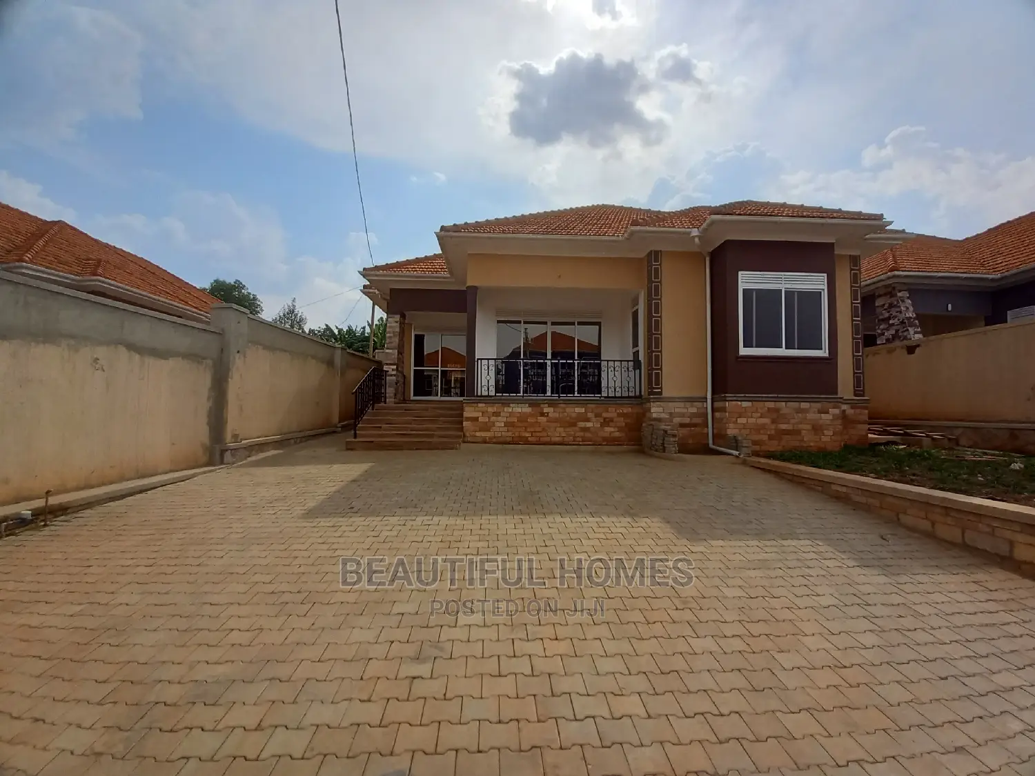 Furnished 4bdrm House in Kira Mamerito Road for Sale in Kira
