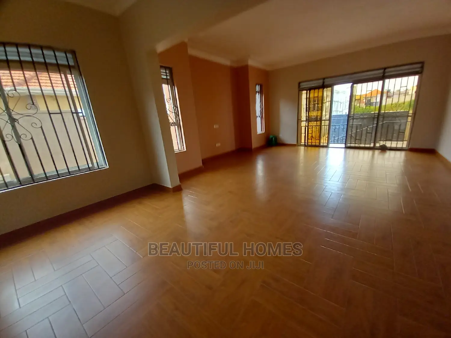 Furnished 4bdrm Bungalow in Kira Gated Tarmacked for Sale in Kira