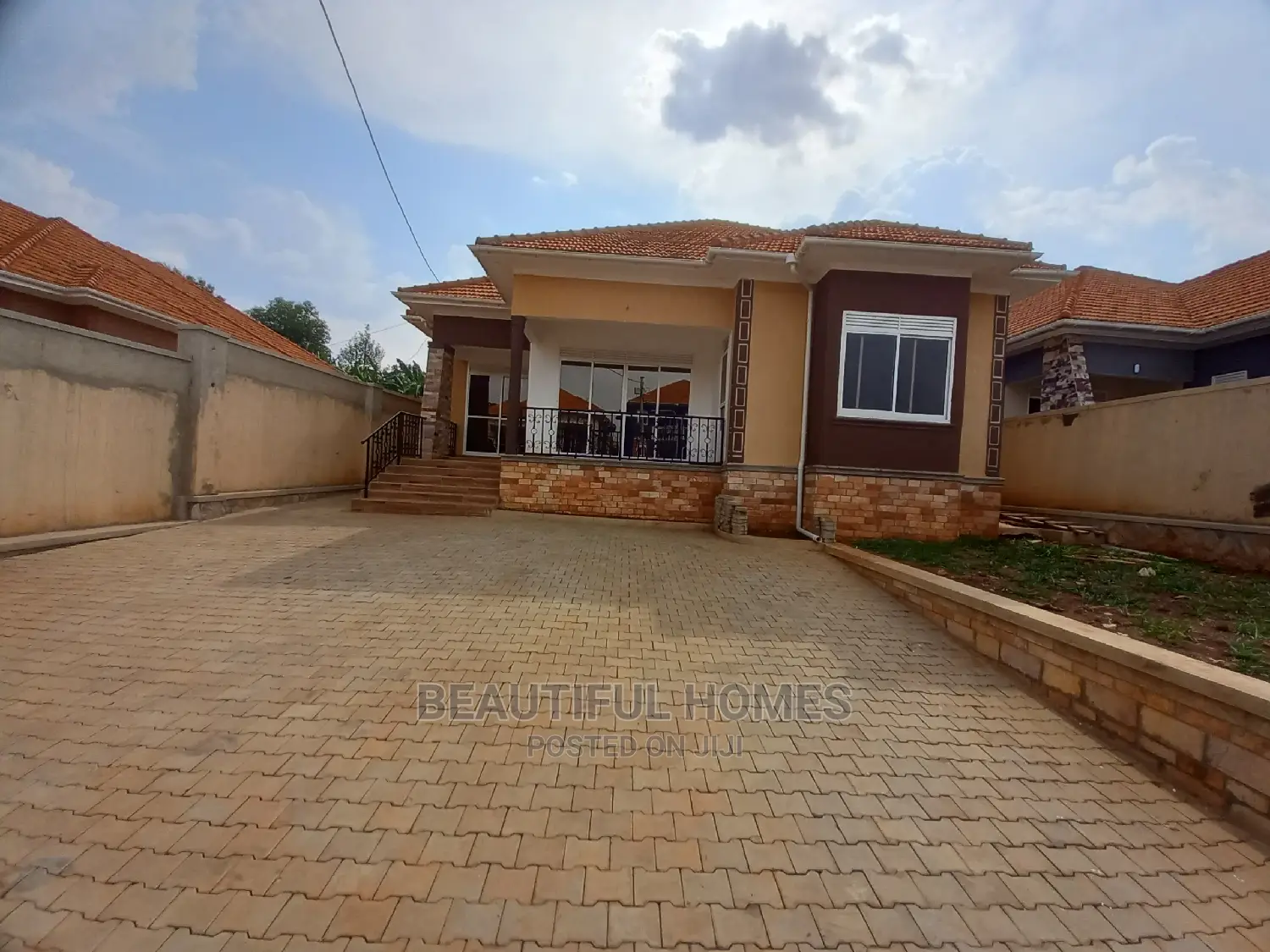 Furnished 4bdrm House in Kira Corporate for Sale in Kira
