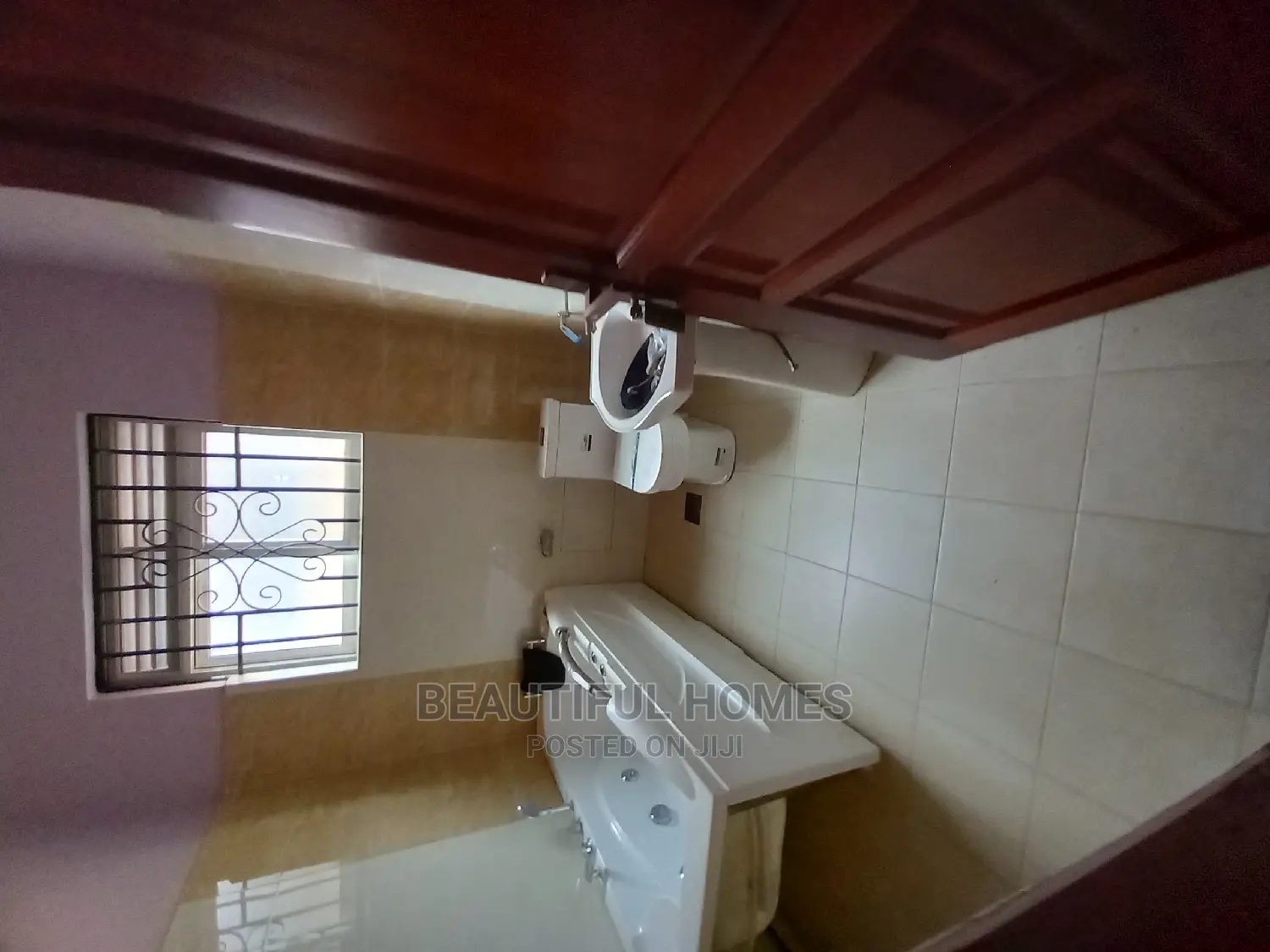 Furnished 4bdrm House in Kira Corporate for Sale in Kira
