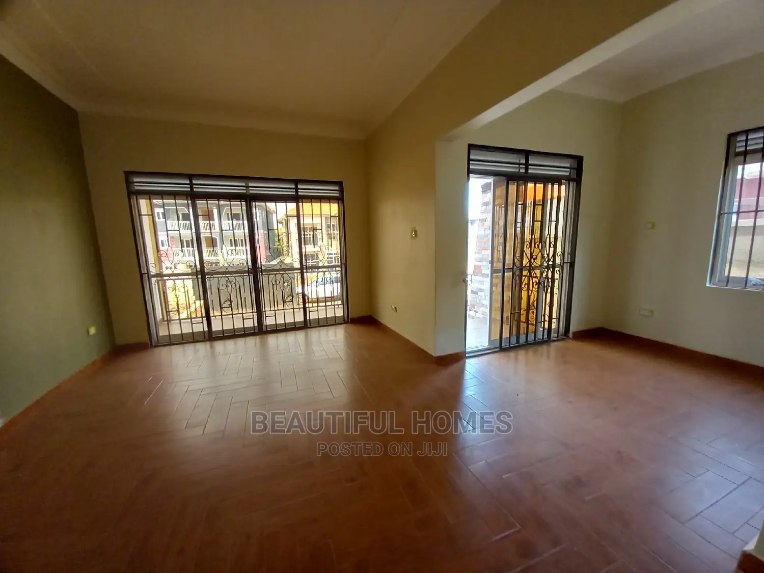 Furnished 4bdrm House in Kira Corporate for Sale in Kira