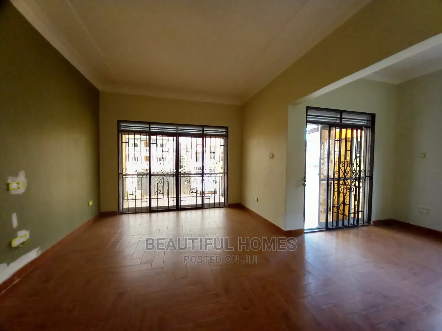 Furnished 4bdrm House in Kira Corporate for Sale in Kira